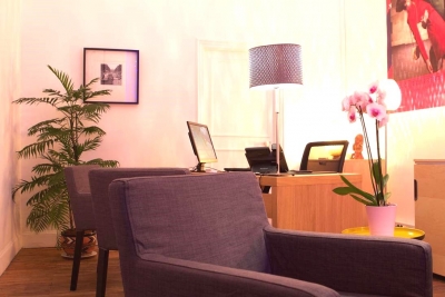 Bureau de l'agence de voyage HappyFew